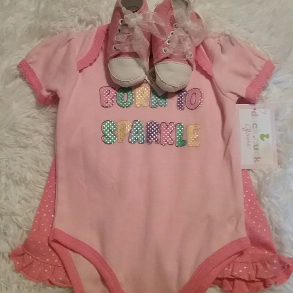 Brand new babies pink outfit set 6 / 9 months